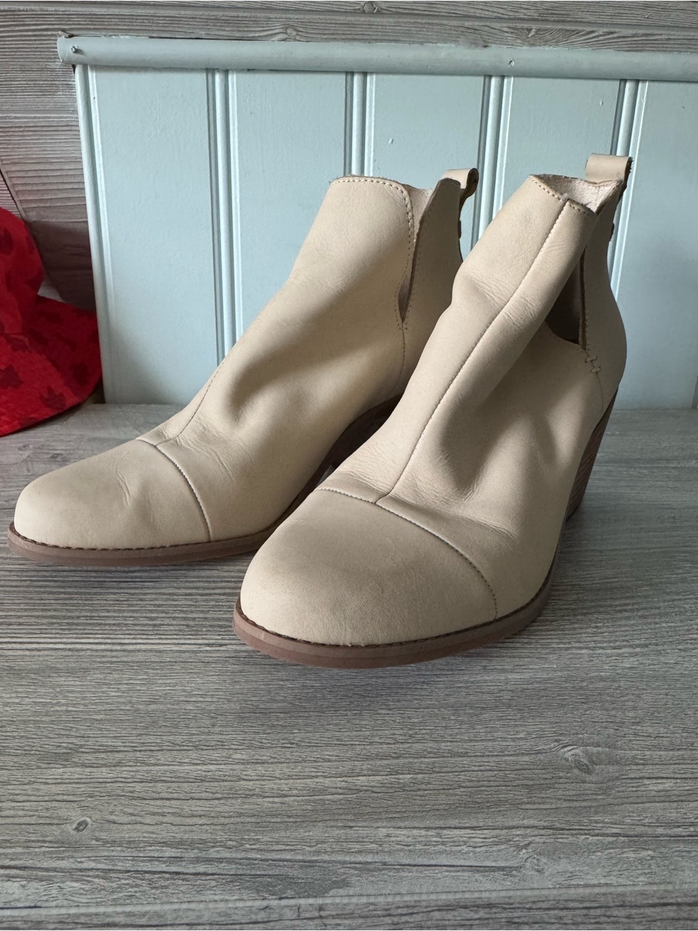 Toms Cream Leather Ankle Booties with Low Stack Heel